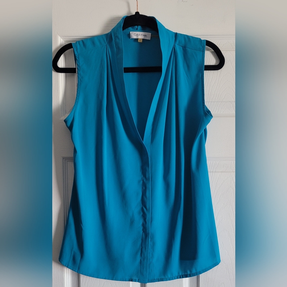 🚨Sale!! Calvin Klein Sleeveless Blouse